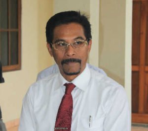 “Sehan Bupati Unik Yang Pernah Ada” Testimoni sang Profesor