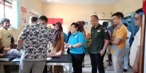 Bertempat di PKM Motongkat, KNPI dan Dinkes Boltim Gelar Baksos