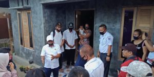 DKP Boltim Salurkan Bantuan Sembako, Ini Harapan Kisman Kepada Warga