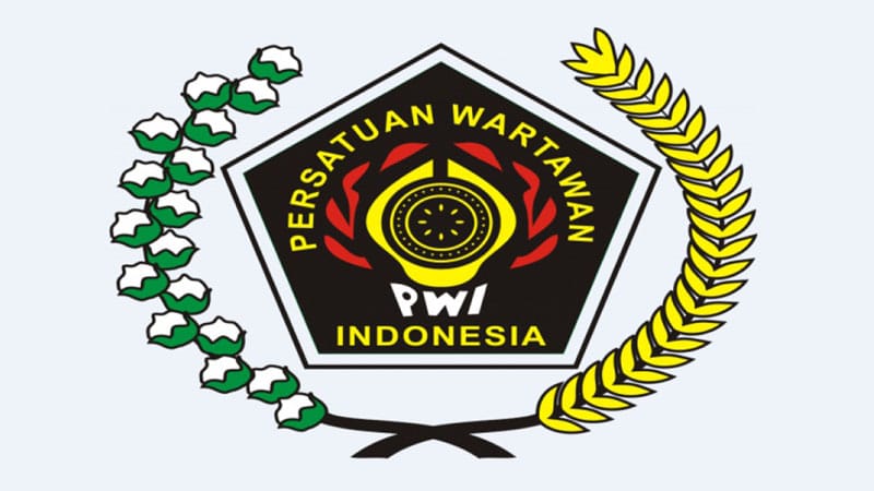 PWI Boltim Dapat Ole-Ole Masker, Langaru: Terima Kasih PWI Pusat