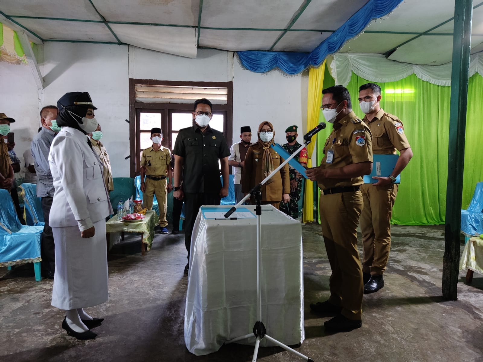 Bupati Mamonto Lantik Pj Sangadi Moyongkota, Heny Eva