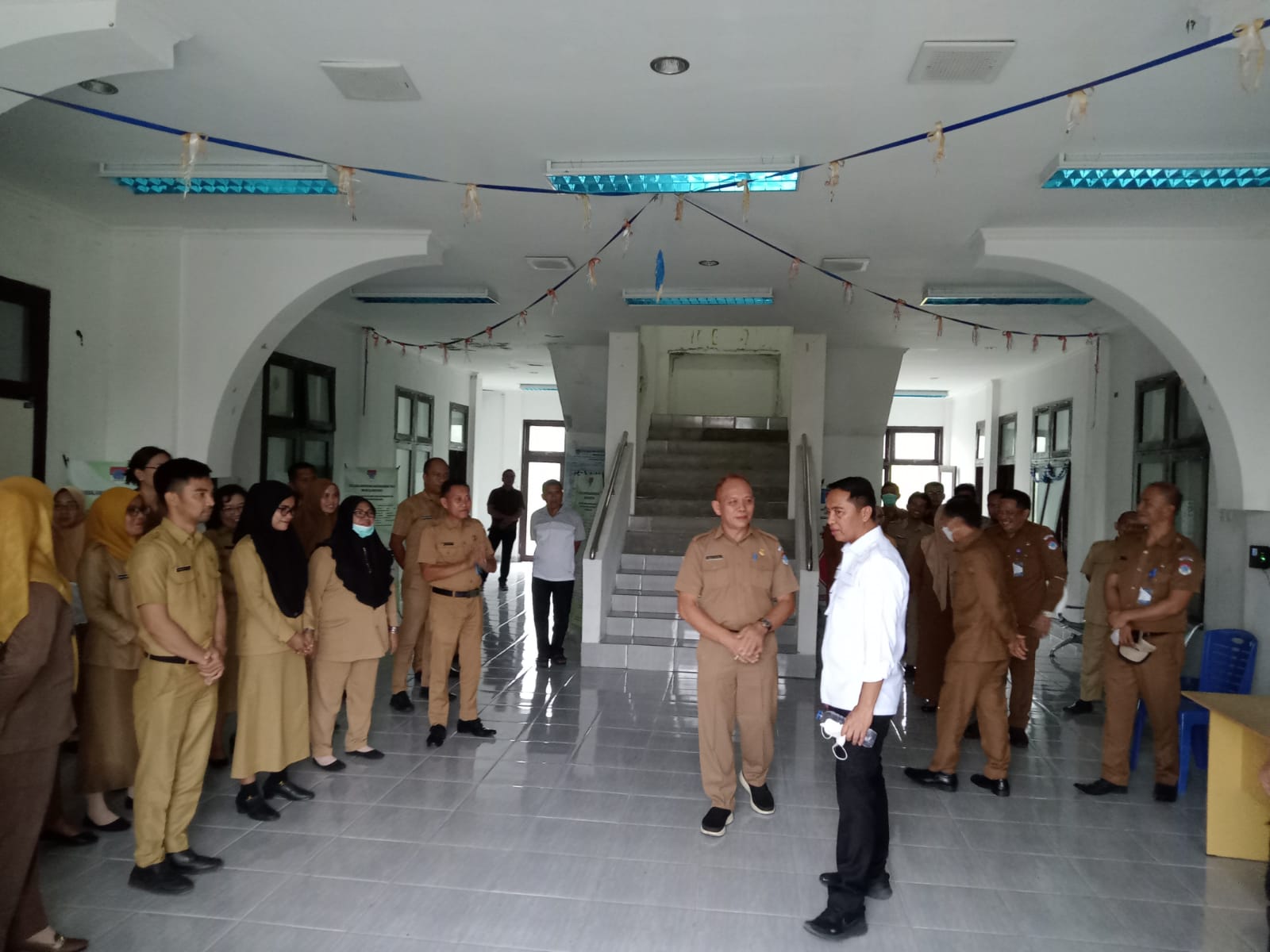 Hari Kedua Masuk Kantor, Bupati Sachrul Mamonto Sidak Kehadiran ASN