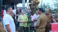 Prihatin Musibah Kebakaran Landa Warga Atoga, Bupati Mamonto Beri Bantuan