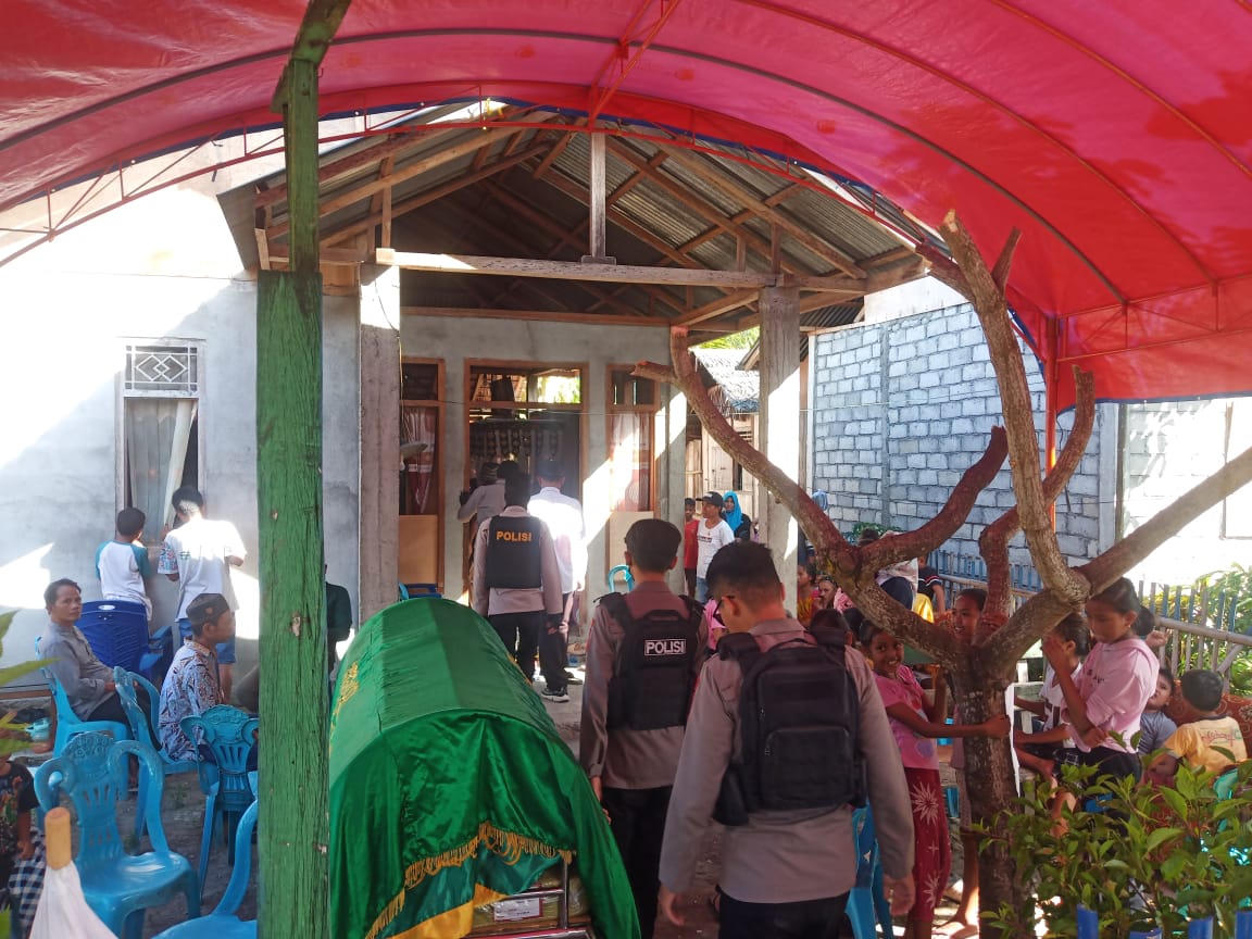 Bentuk Penguatan Kepada Keluarga, Patroli Presisi Polres Boltim Sambangi Rumah Korban Lakalantas