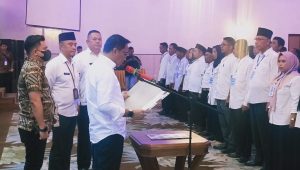 Bupati SSM Beri Kesempatan BPD di Boltim Lanjut Pendidikan Sarjana Program Beasiswa