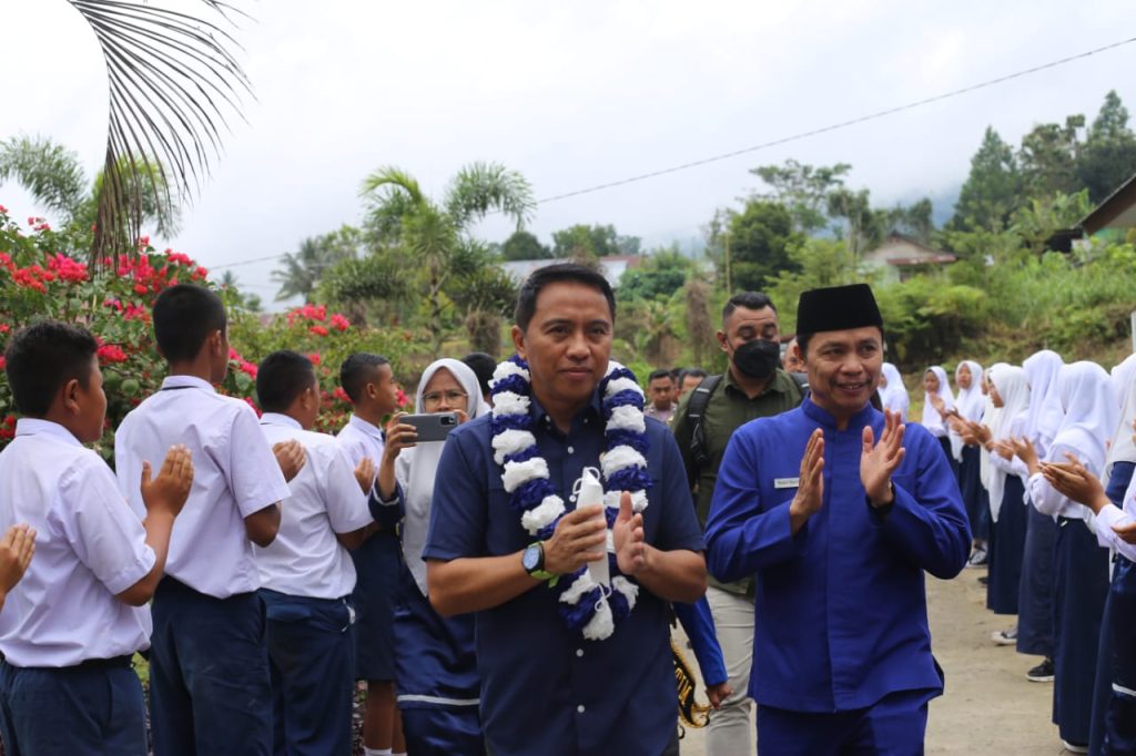 Bupati SSM Hadiri Deklarasi dan Pencanangan Sekolah Ramah Anak