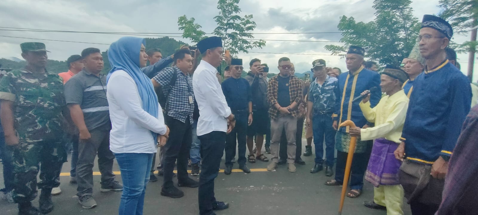 Bupati di Doakan Warga Buyat Tengah