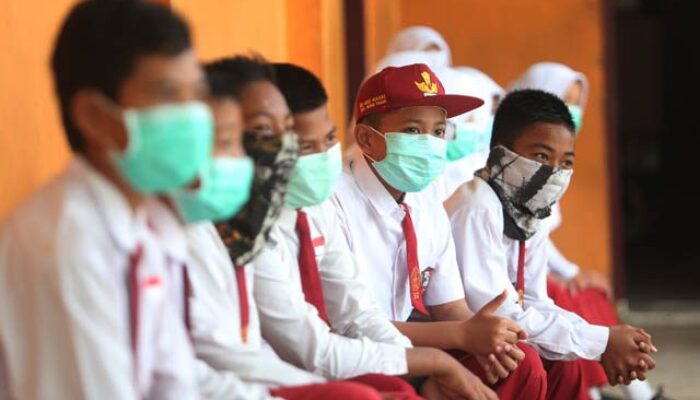 Darurat Gunung Ruang: Sekolah di Boltim Libur 3 Hari, Guru dan Pengawas Wajib Bertugas