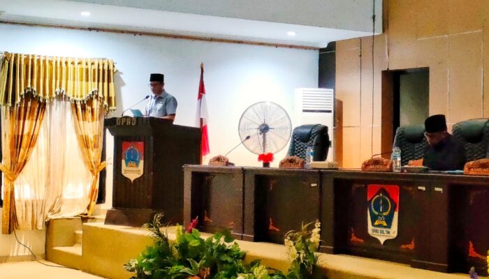 Bupati Sam Sachrul Mamonto Menyampaikan LKPj Tahun 2023 di Rapat Paripurna DPRD