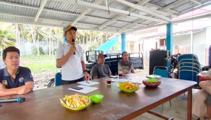 Cegah DBD, Penjabat Sangadi Busran Ingatkan Warga Buyat Tengah Jaga Kebersihan Lingkungan Rumah
