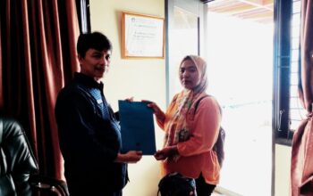 Program Bupati SSM Sentuh Hati Warga Belajar, Peserta Paket C Asal Bukaka Penuh Derai Air Mata Rasa Haru di Dinas Pendidikan dan Kebudayaan Boltim