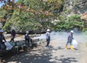 APRI Boltim Rayakan HUT RI ke-80 dengan Aksi Bersih Pantai Bubuan